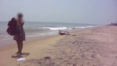 Indian sex videos of South Indian bhabhi changing outdoor