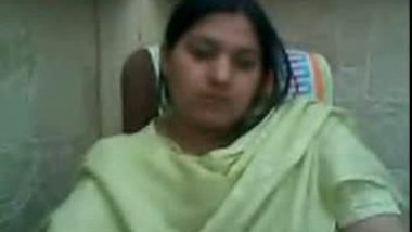 Lady Doctor Exposing on Web Cam in Pharmecy For Lover