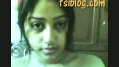 Beautiful Indian girl exposed her huge boobs