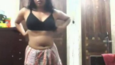 Natural body curves Bangladeshi girl