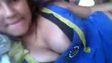 Fsiblog – Tight busty bomb Simran on skype chat