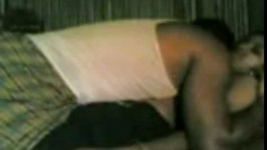 Desi Indian Bangla Bhabhi Fucked By her Husband Lover in Night at Home Mms