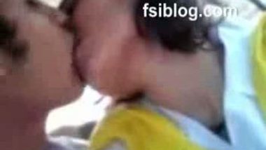 Desi Teens Kiss Scandal