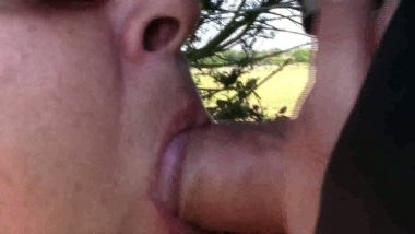 Colombian mature aunty outdoor blowjob session with secret lover