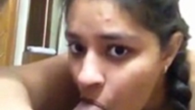 Chennai teen girl with ponytail sucks cock like pro