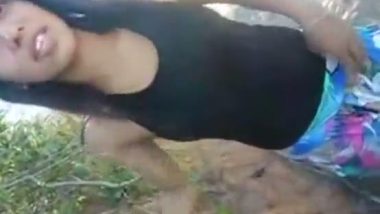 Indian sex tube of bangladeshi college girl outdoor blowjob to her lover