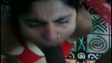 Bengali busty aunty pleasuring lover with blowjob