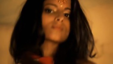 Indian Babe Lets Her Snake Writhe Around On Her Naked Body