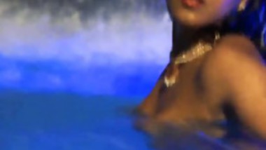 Sultry Indian babe teases in pool