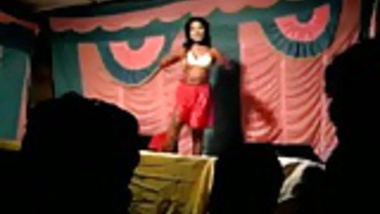 Desi Bhabhi Dances Nude on Stage in Public