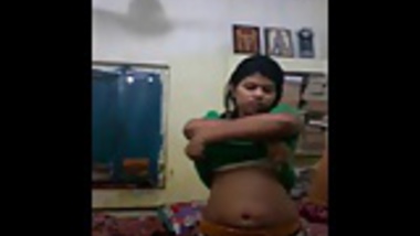bangla slut chinmoyee masturbates on cam