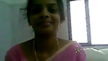 Cute Indian Desi Girl in Pink Saree Sucking and Fucking