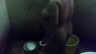 Bengali village big boobs aunty caught during bath