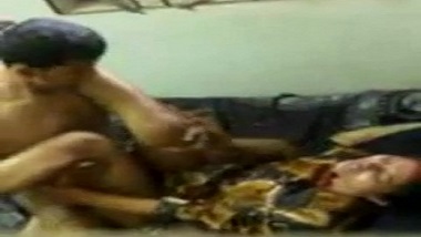 Cheating Indian wife hidden cam porn clip