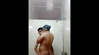 kashmiri brother sisiter in bathroom