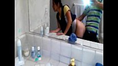 Hot teen from Noida having sex in the bathroom