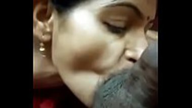 Desi wife doping a perfect blowjob