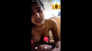 Sexy Tamil girl Sheela chatting topless on WhatsApp