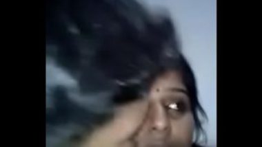 Hot Mallu Bhabhi Secretly Showing Pussy