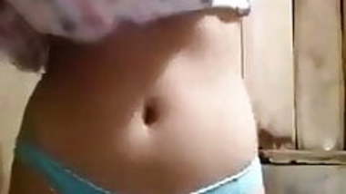 Indian Teen Show Her Sexy Body 