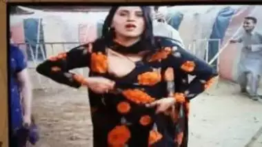 380px x 214px - Sexy pakistani shemale showing boobs during mujra indian tube porno