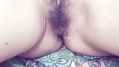 Indian girl with hairy pussy played on outdoor (unseen)