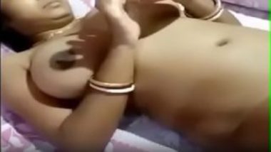 Mysore aunty messaging while enjoying sex