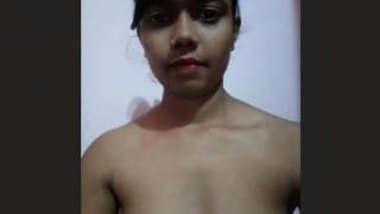 Cute Desi Girl Record Nude Selfie