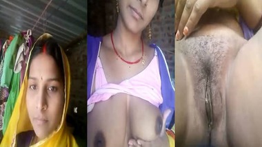 Horny Bihari Bhabhi exposing her private body parts