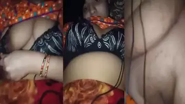 Lacalxvideo - Sexy muslim girl boobs show on a video call indian tube porno