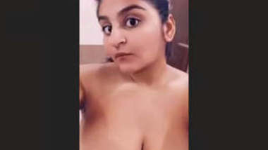 Desi Hot Big boobs girl