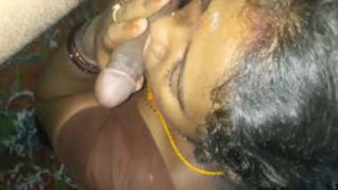 Desi matured Bhabhi socking blowjob