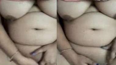 Anu Bhabi Showing Boobs And Pussy On Video Call