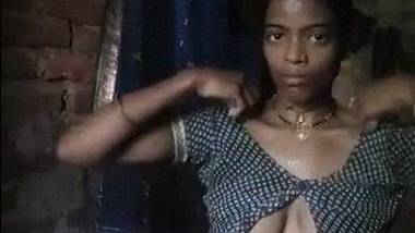 Dehati bhabhi records naked dressing up video