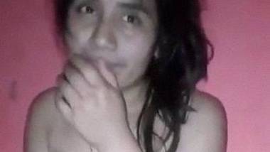 Shy prostitute bhabhi trying to hide face naked MMS