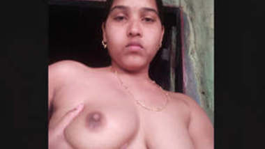 Cute Desi Girl Recrod Nude Selfie Part 2