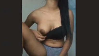 Sexy Sri Lankan Girl 1 more New Leaked Video Must Watch Guys Part 2