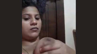 Sexy Sri Lankan Girl New Clips