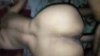 Hot figured Desi boudi records for hubby