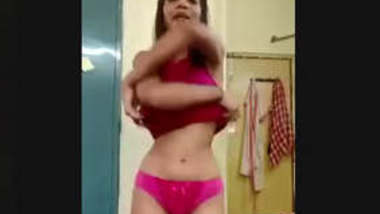 Desi Girl Showing Everything (Must Watch)