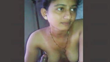 Tamil girl horny and blowjob