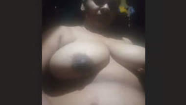 Desi mature aunty big boobs