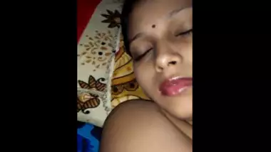 Paron Crux Vaiedo - Sleeping desi wife sex mms video leaked online indian tube porno