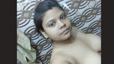 Hot Look Indian Bhabhi Showing her Boobs and Pussy Fucked Part 2