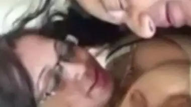 Hd New Desi Saree Me Chudai Boyfriend - New desi saree me chudai boyfriend kissing indian tube porno