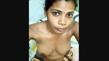 desi cute bhabi show her sexy boobs