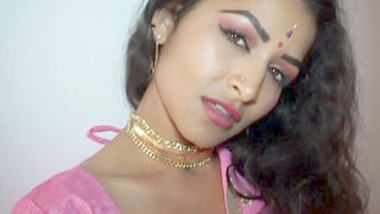 Desi sexy bhabi dance and show her nude