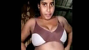 desi young village bhabhi showing boobs fingering pussy until she cum