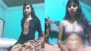 Desi girl showing her nude