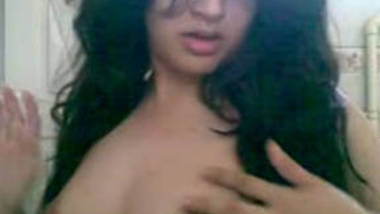 Hot Jamila Ali from Faisalabad strips herself naked